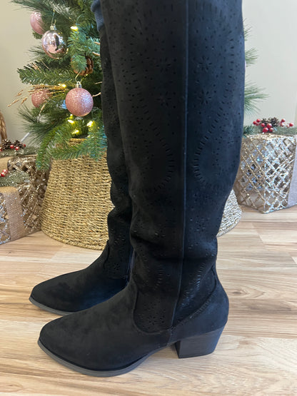 THE MARA BOOTS