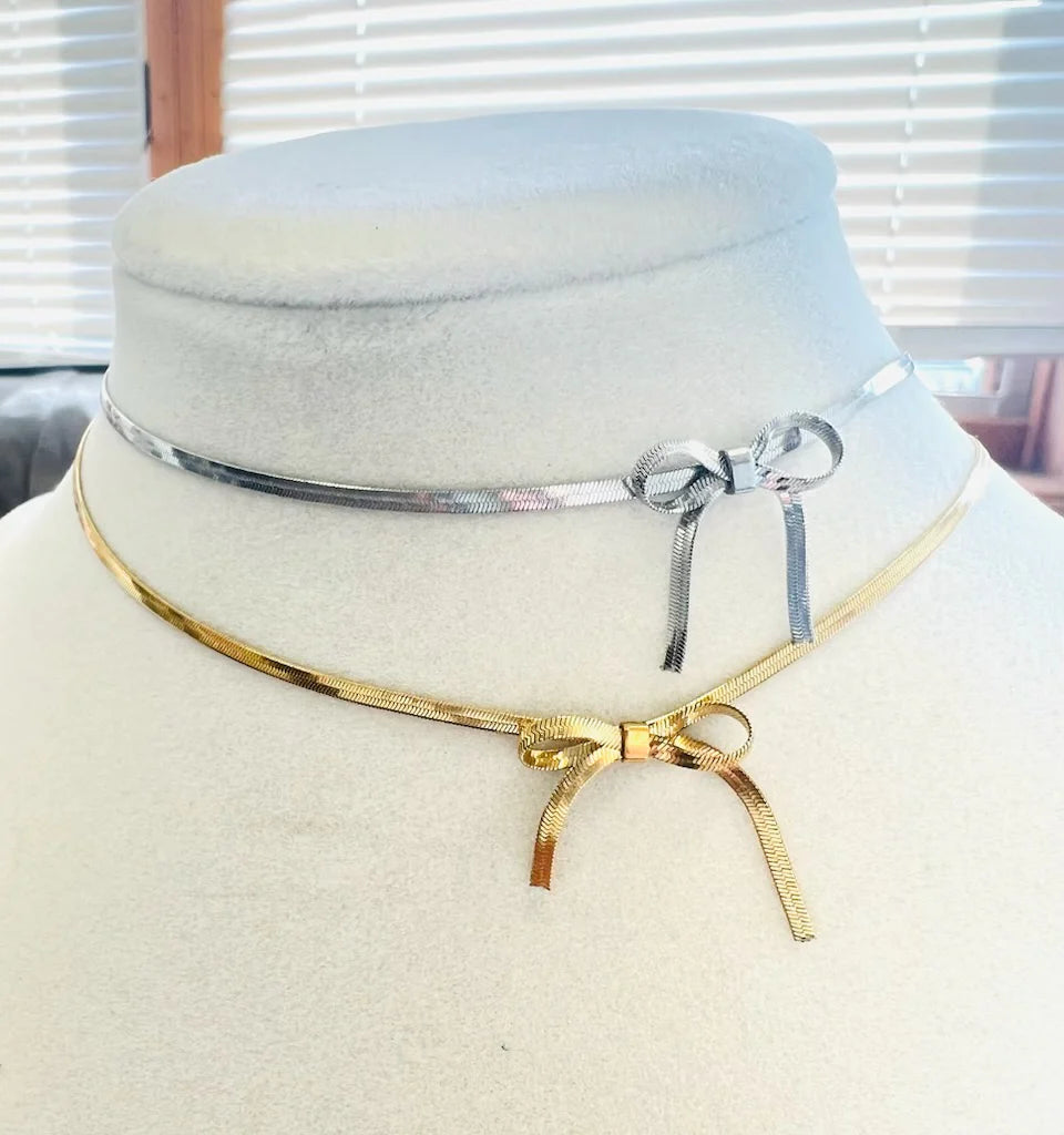 Bow Choker