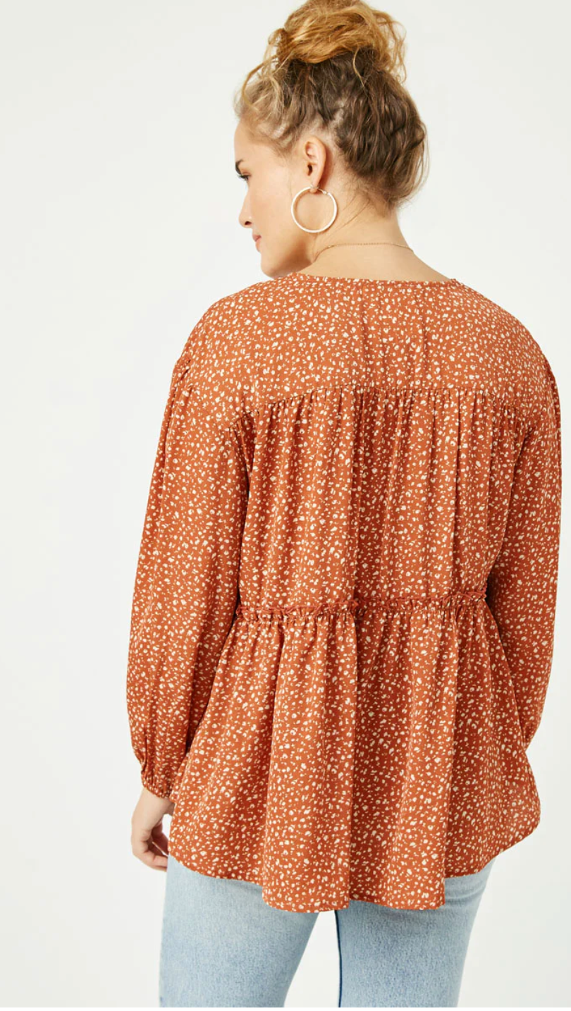 BOLD TYPE RUFFLED LONG SLEEVE TOP, RUST